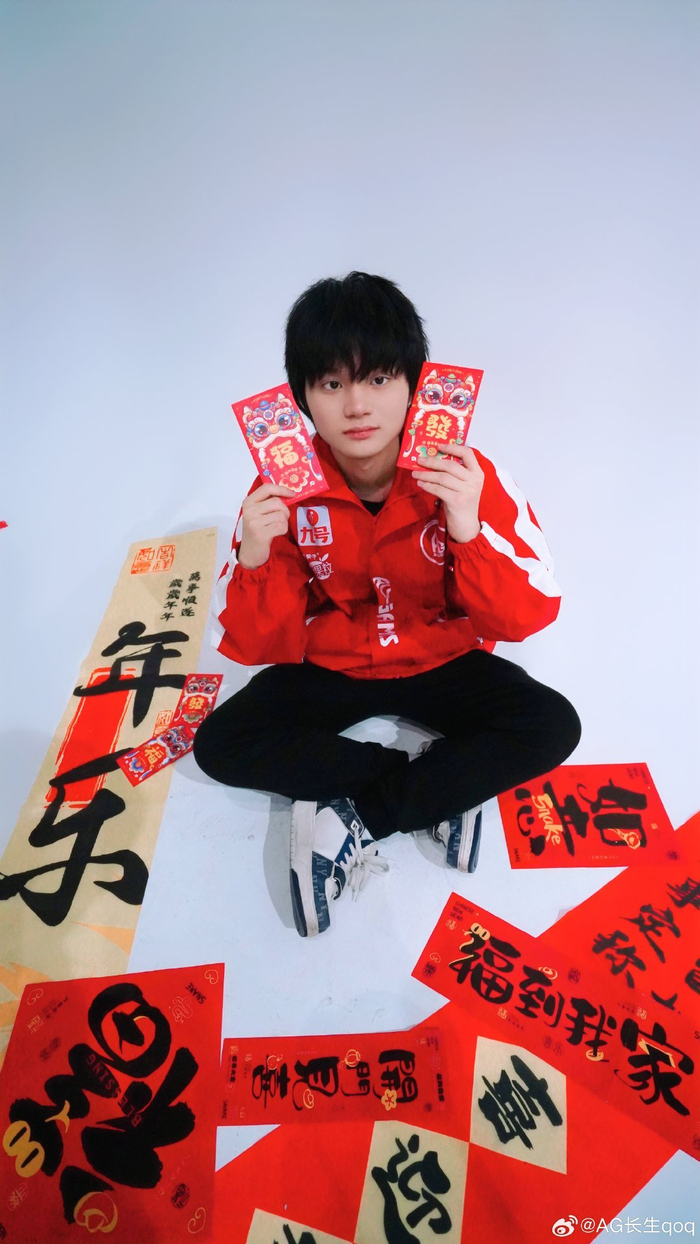 实际是对比